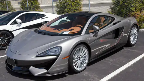 2017 McLaren 570GT