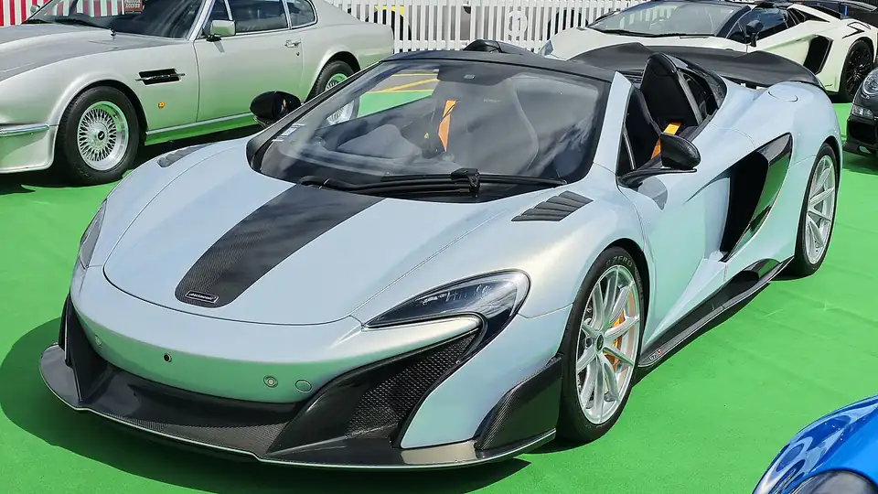 2016 McLaren 675LT Spider SCD 24