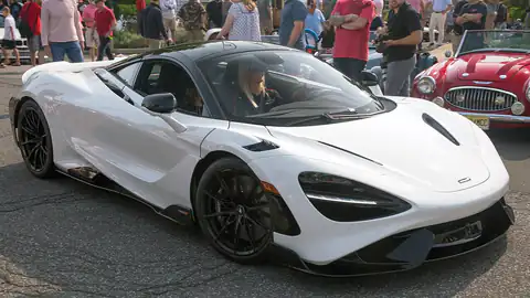 2021 McLaren 765LT Coupé