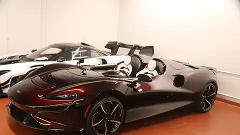 2021 McLaren Elva Nerello Red