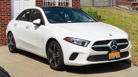 2019 Mercedes-Benz A220 2.0L (W177)