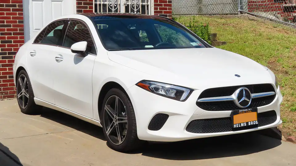2019 Mercedes-Benz A220 2.0L (W177)