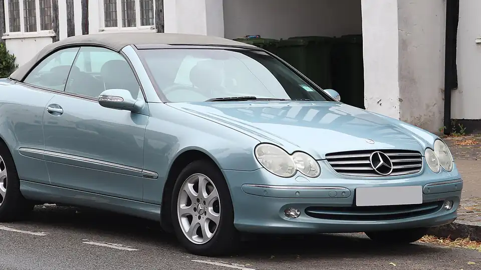 2004 Mercedes-Benz CLK 320 Elegance Automatic 3.2