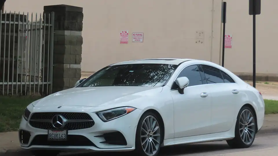 Mercedes-Benz CLS (front)