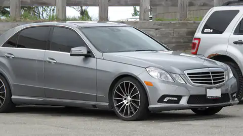 2010 Mercedes-Benz E350 4Matic (W212)