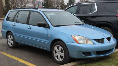 2004 Mitsubishi Lancer Sportback LS