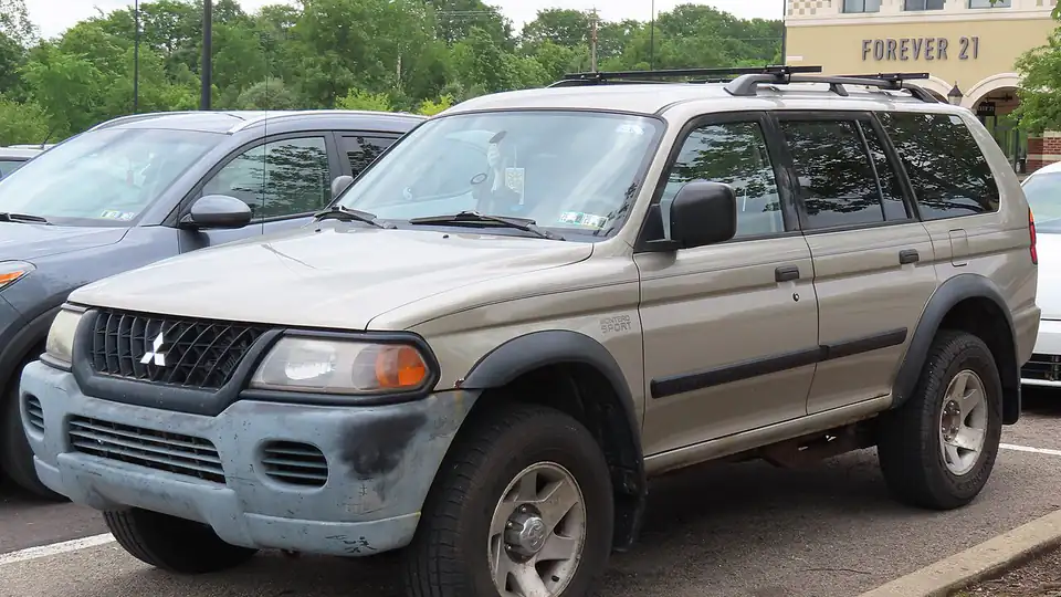 2003 Mitsubishi Montero Sport LS AWD