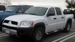 Mitsubishi Raider crew cab