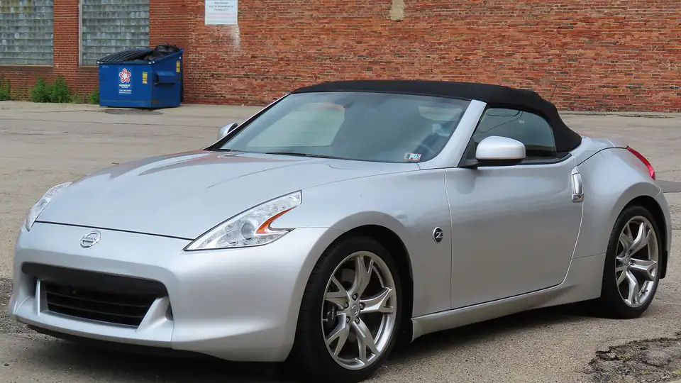 2010 Nissan 370Z Touring roadster (Z34)