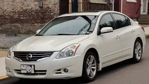2010 Nissan Altima 3.5 SR (L32)