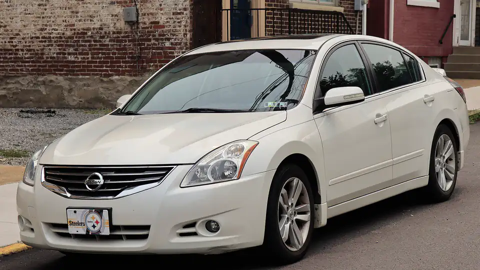 2010 Nissan Altima 3.5 SR (L32)
