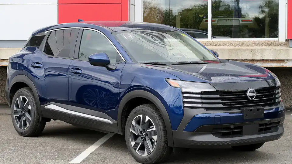 2025 Nissan Kicks SV AWD (P16)