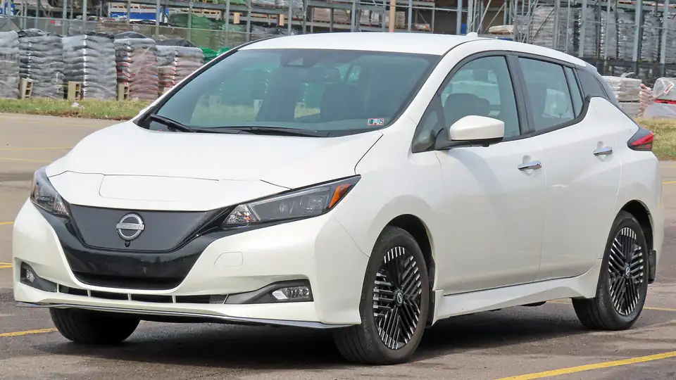 2024 Nissan Leaf SV PLUS (ZE1)