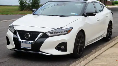 2020 Nissan Maxima SR
