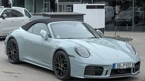 2025 Porsche 992 Carrera convertible