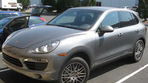 2011 Porsche Cayenne S (92A)