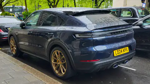 2024 Porsche Cayenne Turbo GT E-Hybrid Auto (PO536)