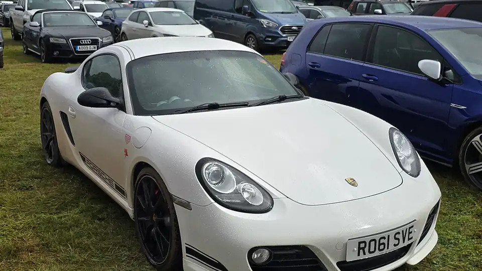 2011 Porsche Cayman R 2