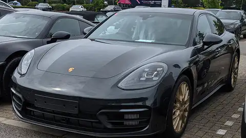 2021 Porsche Panamera