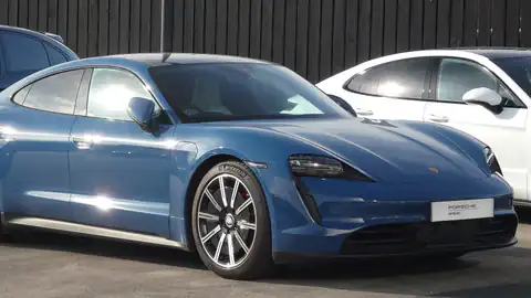 2022 Porsche Taycan 4S EV (Y1A)