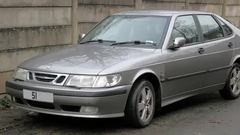 2001 SAAB 9-3 SE 2.2TiD (Front)