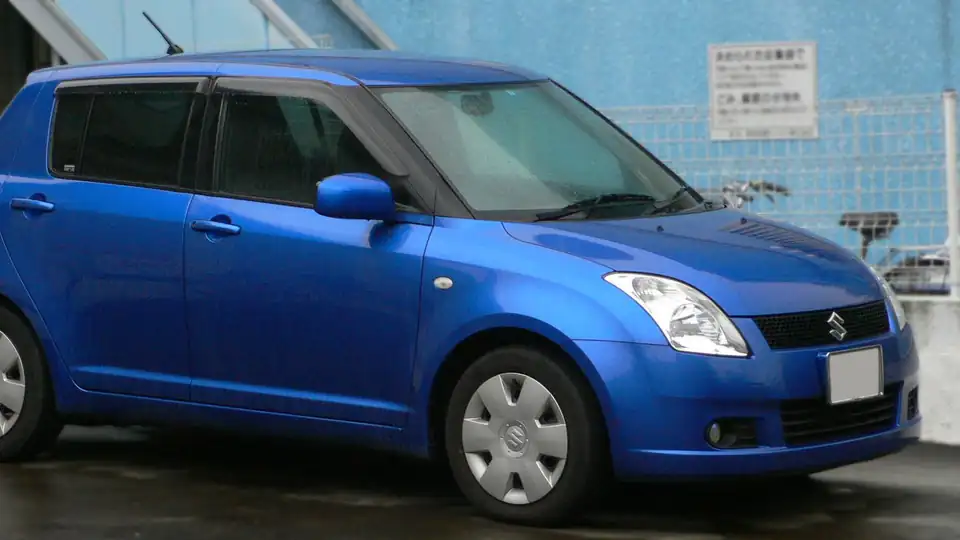 2004 Suzuki Swift 01