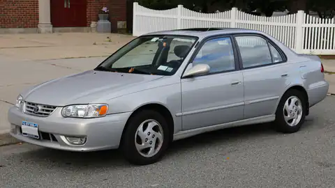 2001 Toyota Corolla S (E110)