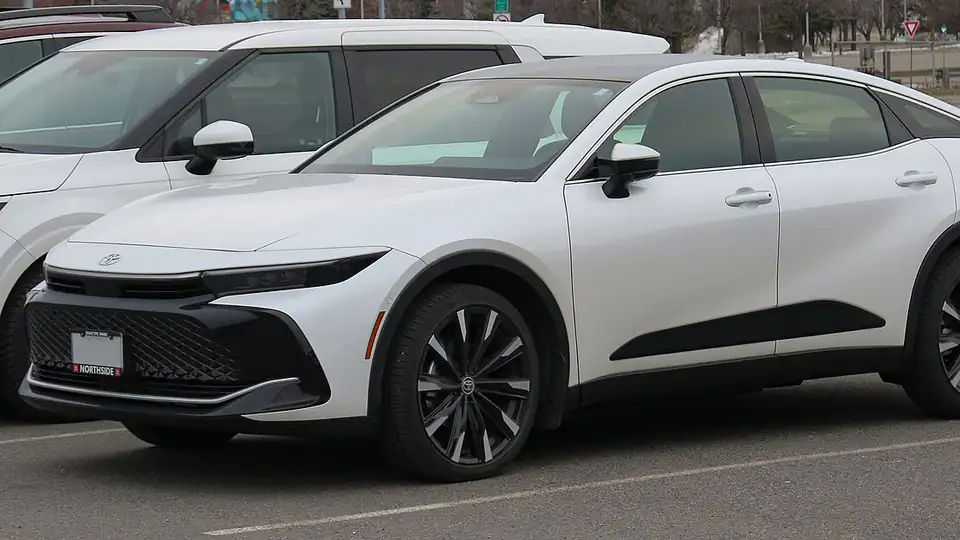 2023 Toyota Crown Platinum (S235)