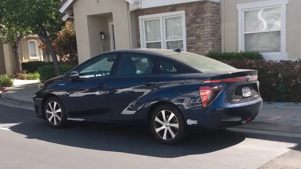 2016 Toyota Mirai (JPD10)