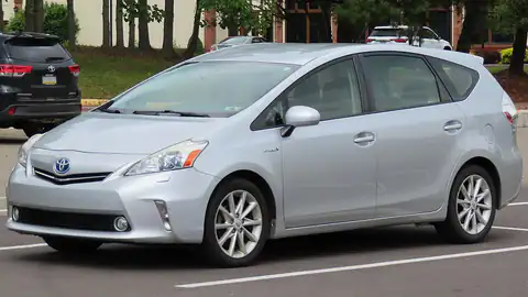 2012 Toyota Prius v Five