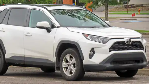 2021 Toyota RAV4 XLE AWD (XA50)