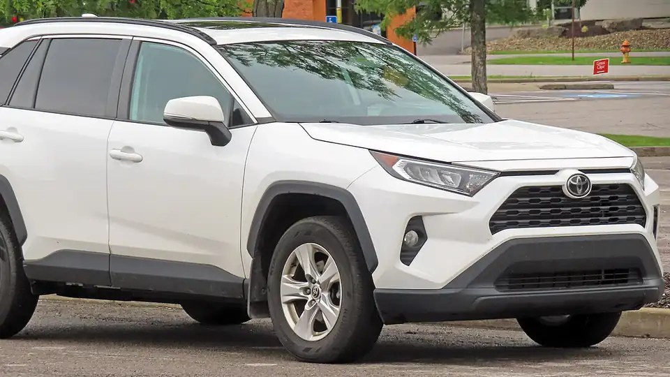 2021 Toyota RAV4 XLE AWD (XA50)