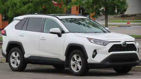 2021 Toyota RAV4 XLE AWD (XA50)