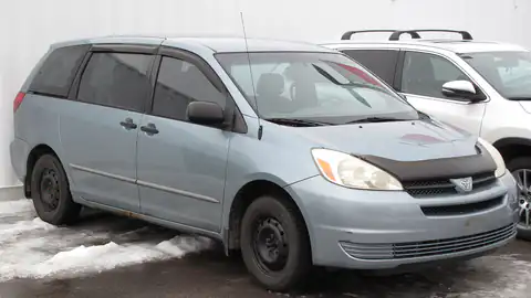 2005 Toyota Sienna CE (XL20)