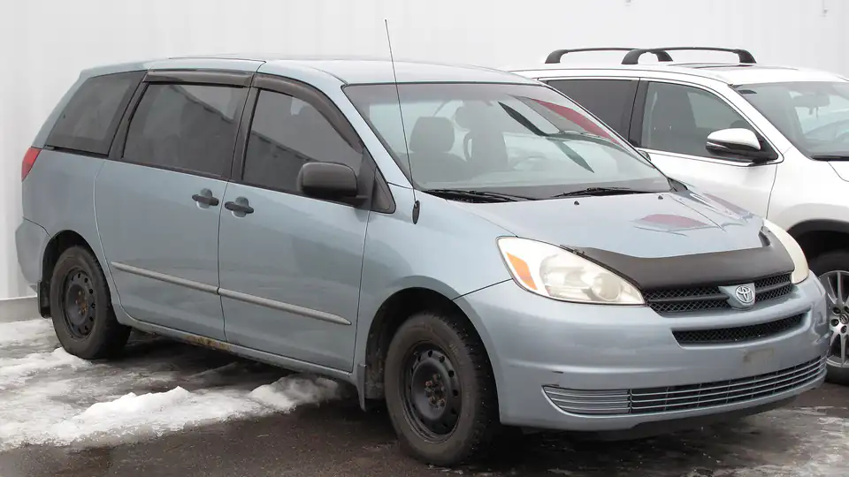 2005 Toyota Sienna CE (XL20)