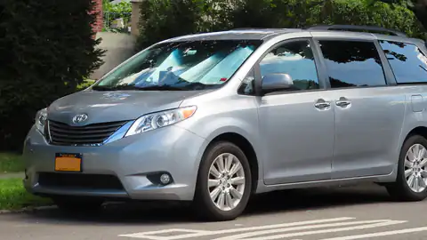 2013 Toyota Sienna (XL30)