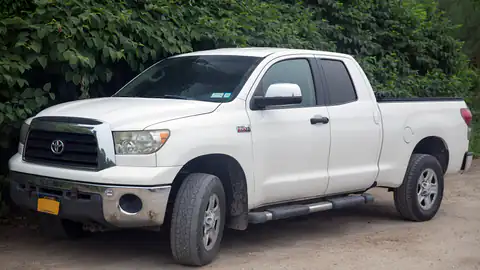 2009 Toyota Tundra SR5 4x4 Double Cab (XK50)