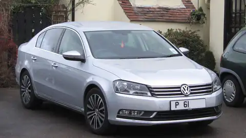 Volkswagen Passat sedan diesel 1968cc Sep 2011 (A32)