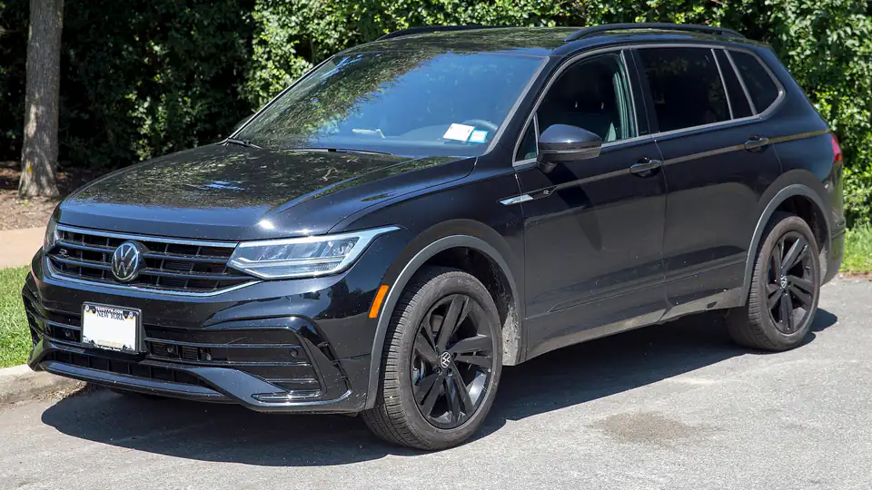 2024 Volkswagen Tiguan 4Motion SE R-Line Black (AD1)