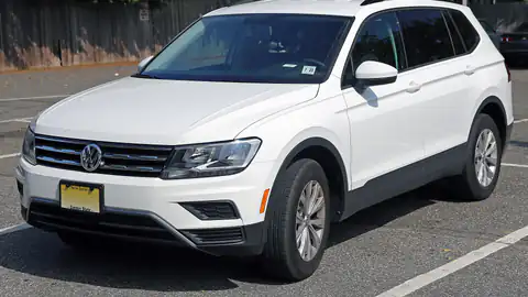 2018 Volkswagen Tiguan S 4Motion (AD1)