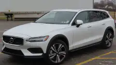 2023 Volvo V60 Cross Country B5 Plus